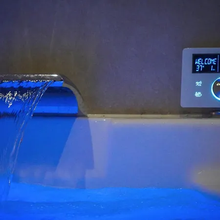 Idéal Pour Couple, Famille&pros - Jusqu'à 6 Pers - Classé 2 étoiles - Baignoire Balnéo - Espace De Travail Dédié - A 10min De La Gare Sncf, Du Centre D'angoulême, Et Du Musée De La Bd - Parking Privé Et Gratuit - Wifi Gratuit Casa vacanze Angoulême