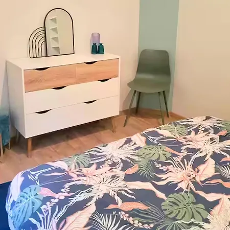 Idéal Pour Couple, Famille&pros - Jusqu'à 6 Pers - Classé 2 étoiles - Baignoire Balnéo - Espace De Travail Dédié - A 10min De La Gare Sncf, Du Centre D'angoulême, Et Du Musée De La Bd - Parking Privé Et Gratuit - Wifi Gratuit * Angulema