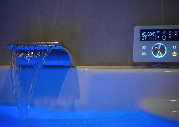 Idéal Pour Couple, Famille&pros - Jusqu'à 6 Pers - Classé 2 étoiles - Baignoire Balnéo - Espace De Travail Dédié - A 10min De La Gare Sncf, Du Centre D'angoulême, Et Du Musée De La Bd - Parking Privé Et Gratuit - Wifi Gratuit Сasa de vacaciones Angulema