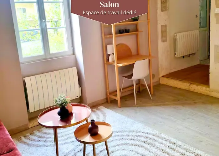 Сasa de vacaciones Idéal Pour Couple, Famille&pros - Jusqu'à 6 Pers - Classé 2 étoiles - Baignoire Balnéo - Espace De Travail Dédié - A 10min De La Gare Sncf, Du Centre D'angoulême, Et Du Musée De La Bd - Parking Privé Et Gratuit - Wifi Gratuit