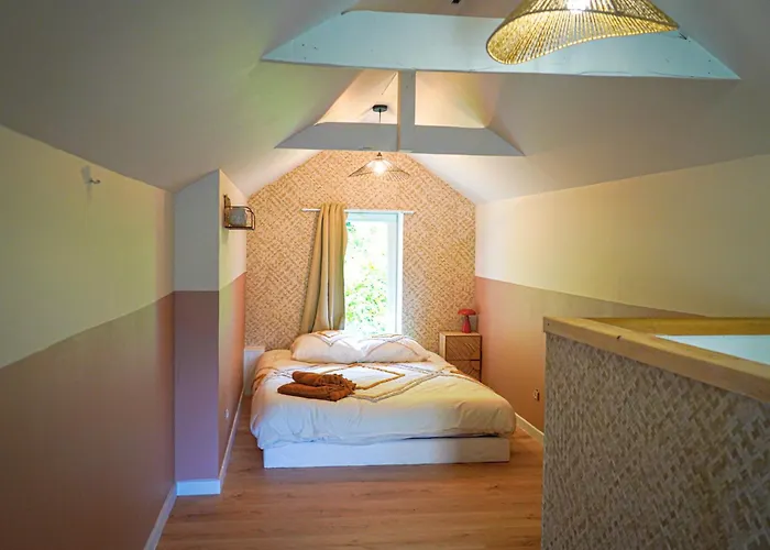 Idéal Pour Couple, Famille&pros - Jusqu'à 6 Pers - Classé 2 étoiles - Baignoire Balnéo - Espace De Travail Dédié - A 10min De La Gare Sncf, Du Centre D'angoulême, Et Du Musée De La Bd - Parking Privé Et Gratuit - Wifi Gratuit Angulema